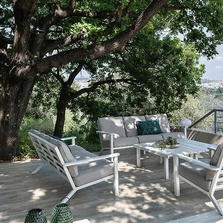 Vilia, House On The Hill